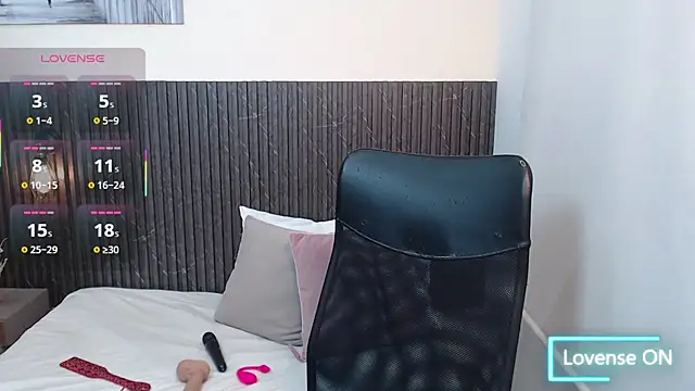 chanel brunette online show from December 1, 7:37 pm