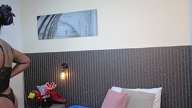 chanel brunette online show from March 15, 5:31 pm