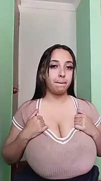 Snapshot of AmberGoddess_ chatting on June 5, 8:25 pm AmberGoddess online show from June 5, 8:25 pm