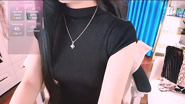 Lee Mi online show from May 11, 4:04 pm