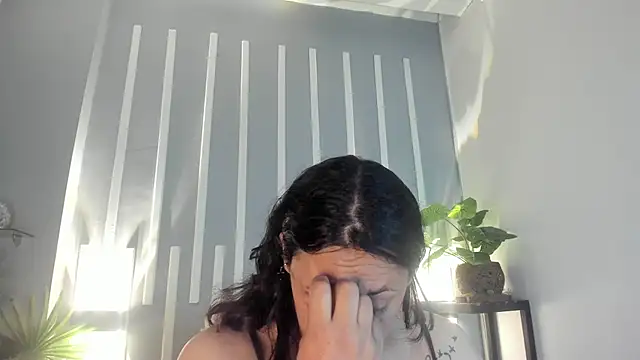 Biiancacox online show from December 2, 2:45 am