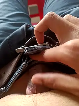 HeftyTheory7 online show from December 3, 8:25 am