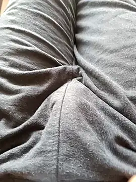 Snapshot of HeftyTheory7 chatting on November 17, 6:50 am HeftyTheory7 online show from November 17, 6:50 am