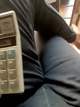 Snapshot of HeftyTheory7 chatting on November 15, 9:02 am HeftyTheory7 online show from November 15, 9:02 am