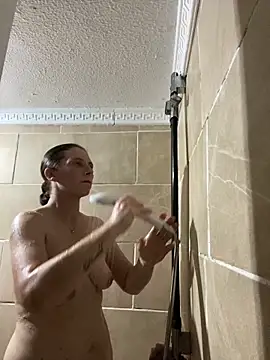 Snapshot of WreckedCrop chatting on January 9, 12:52 pm WreckedCrop online show from January 9, 12:52 pm