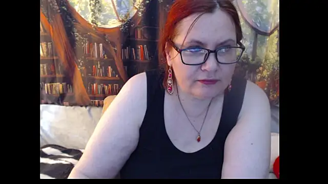 Snapshot of PlayfullMature chatting on June 4, 2:22 pm PlayfullMature online show from June 4, 2:22 pm