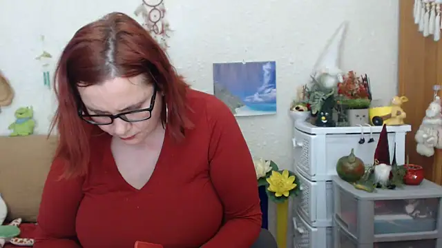 Snapshot of PlayfullMature chatting on March 21, 5:23 pm PlayfullMature online show from March 21, 5:23 pm