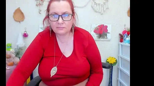 Snapshot of PlayfullMature chatting on September 12, 2:28 pm PlayfullMature online show from September 12, 2:28 pm