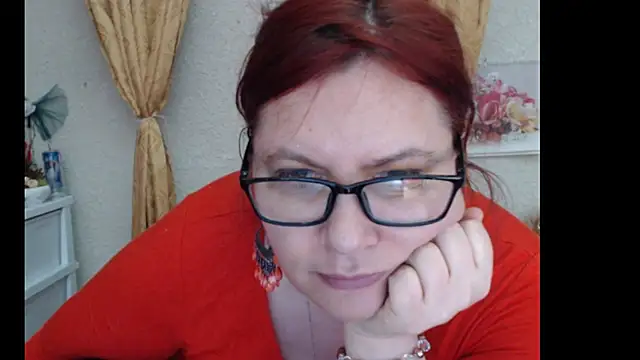 Snapshot of PlayfullMature chatting on October 1, 11:36 am PlayfullMature online show from October 1, 11:36 am