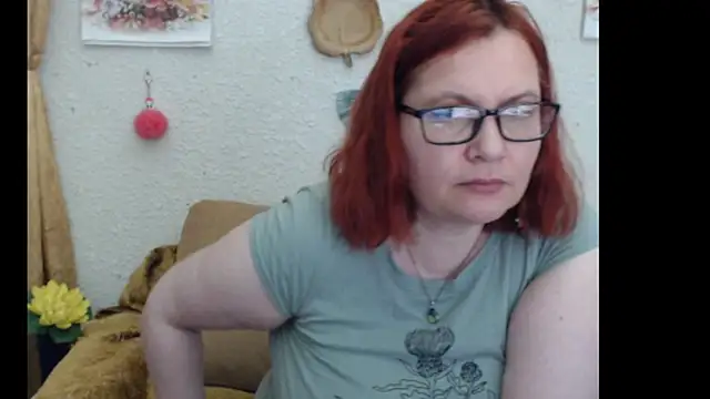 Snapshot of PlayfullMature chatting on October 14, 3:56 pm PlayfullMature online show from October 14, 3:56 pm
