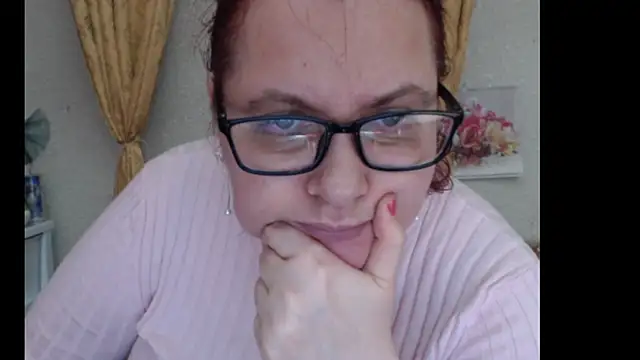 Snapshot of PlayfullMature chatting on October 1, 11:41 pm PlayfullMature online show from October 1, 11:41 pm