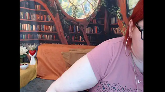 Snapshot of PlayfullMature chatting on July 16, 9:17 am PlayfullMature online show from July 16, 9:17 am