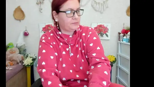 Snapshot of PlayfullMature chatting on September 27, 6:47 pm PlayfullMature online show from September 27, 6:47 pm