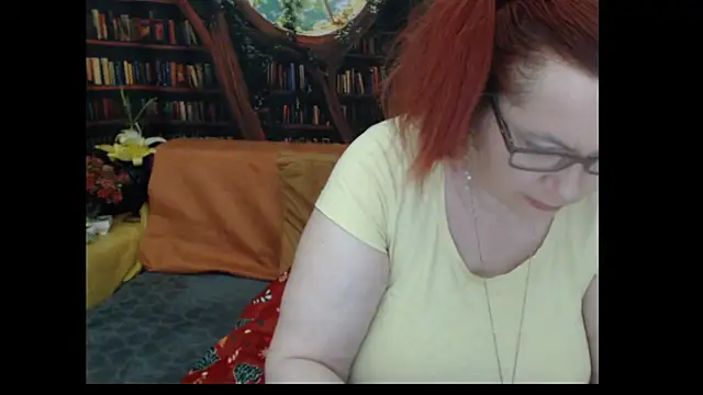 Snapshot of PlayfullMature chatting on July 10, 8:31 pm PlayfullMature online show from July 10, 8:31 pm
