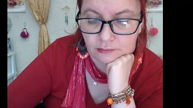 Snapshot of PlayfullMature chatting on October 6, 10:49 am PlayfullMature online show from October 6, 10:49 am