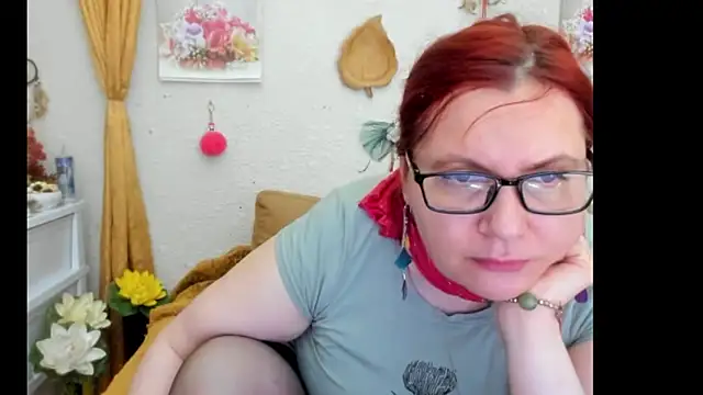 Snapshot of PlayfullMature chatting on October 7, 3:13 pm PlayfullMature online show from October 7, 3:13 pm