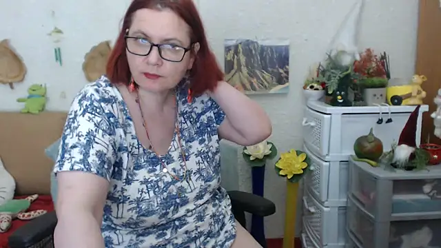 Snapshot of PlayfullMature chatting on March 12, 3:13 am PlayfullMature online show from March 12, 3:13 am