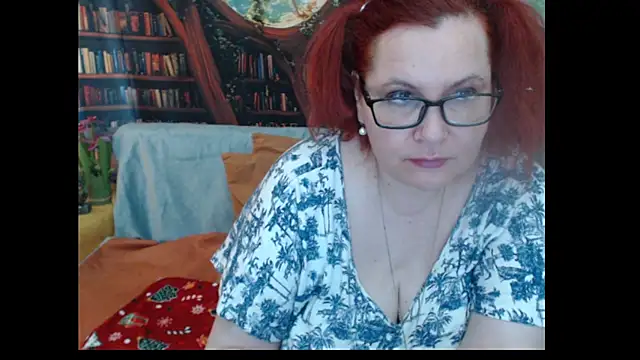 Snapshot of PlayfullMature chatting on June 23, 3:54 pm PlayfullMature online show from June 23, 3:54 pm