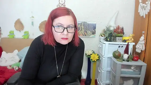 Snapshot of PlayfullMature chatting on March 17, 5:38 pm PlayfullMature online show from March 17, 5:38 pm