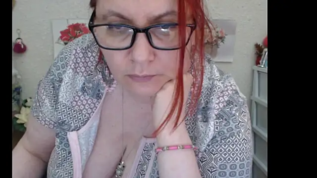 Snapshot of PlayfullMature chatting on September 20, 10:15 pm PlayfullMature online show from September 20, 10:15 pm