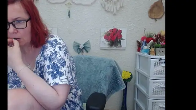 Snapshot of PlayfullMature chatting on September 9, 1:53 pm PlayfullMature online show from September 9, 1:53 pm