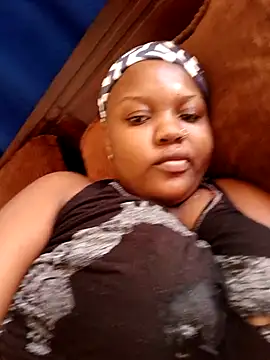 queennapal online show from March 12, 11:47 am