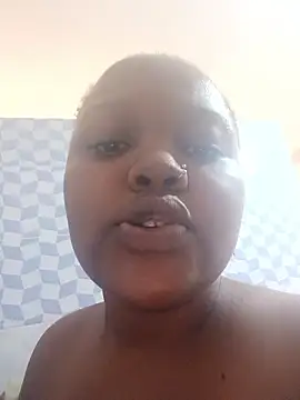 queennapal online show from January 18, 1:36 pm