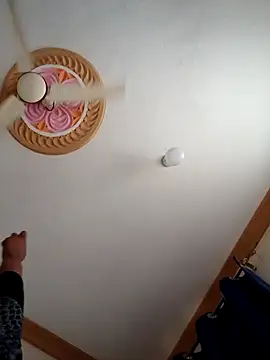 queennapal online show from March 14, 7:03 am