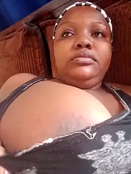 queennapal online show from April 13, 6:50 am