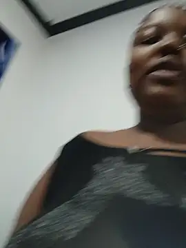 Snapshot of queennapal chatting on June 11, 4:15 pm queennapal online show from June 11, 4:15 pm