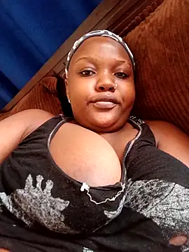 queennapal online show from March 20, 11:11 am