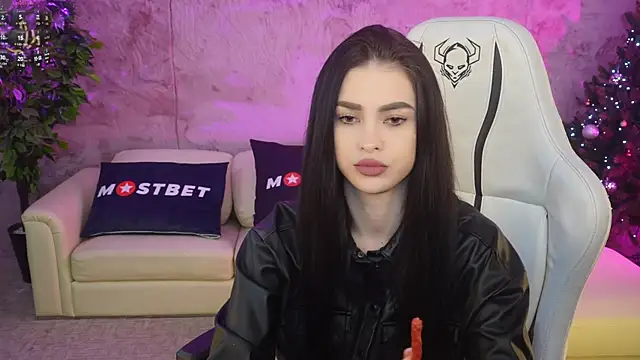 Snapshot of Tina_Breeze chatting on December 29, 11:50 am Tina Breeze online show from December 29, 11:50 am