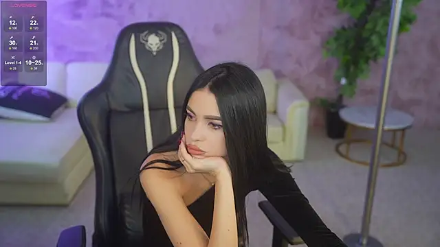 Tina Breeze online show from October 31, 8:22 am