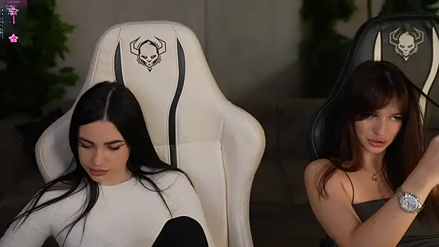 Tina Breeze online show from November 19, 8:36 am