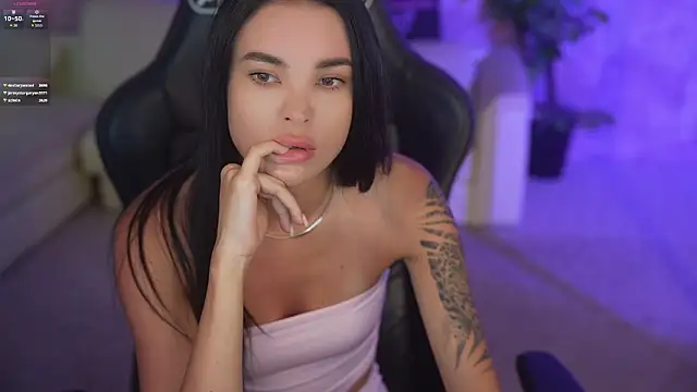 Tina Breeze online show from June 6, 8:19 am