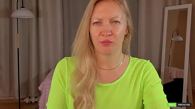 Snapshot of sugamomy chatting on November 26, 12:43 am sugamomy online show from November 26, 12:43 am