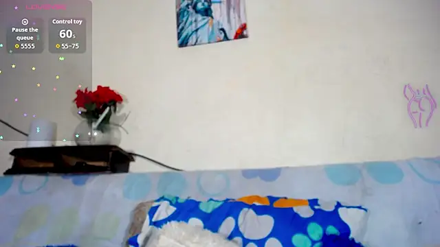 Eva Hoot online show from March 28, 12:17 pm