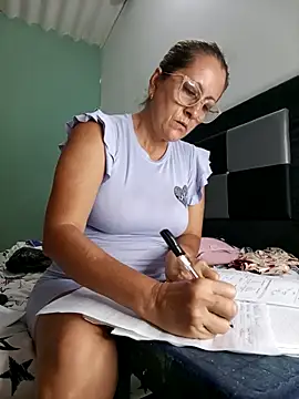 deisy summers47x online show from March 21, 11:55 am