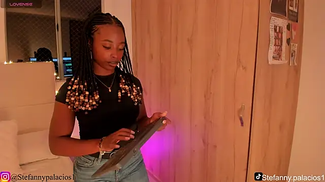 Snapshot of Kimberlylenox_ chatting on July 25, 2:08 am Kimberlylenox online show from July 25, 2:08 am