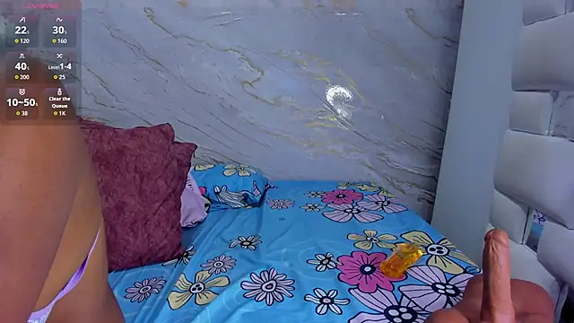 Snapshot of mariamRosse chatting on November 7, 3:00 am mariamRosse online show from November 7, 3:00 am