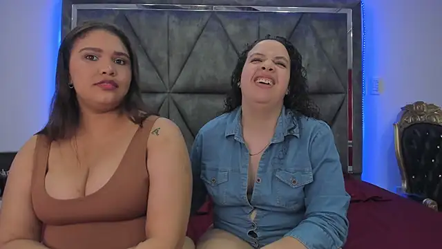 Snapshot of Danielaandximena chatting on March 18, 2:18 am Danielaandximena online show from March 18, 2:18 am