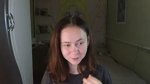 Riley Roo online show from November 2, 7:30 pm