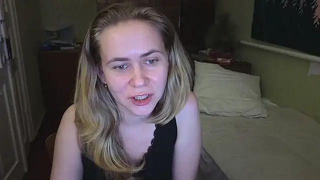 Snapshot of Riley_Roo chatting on January 26, 5:23 pm Riley Roo online show from January 26, 5:23 pm