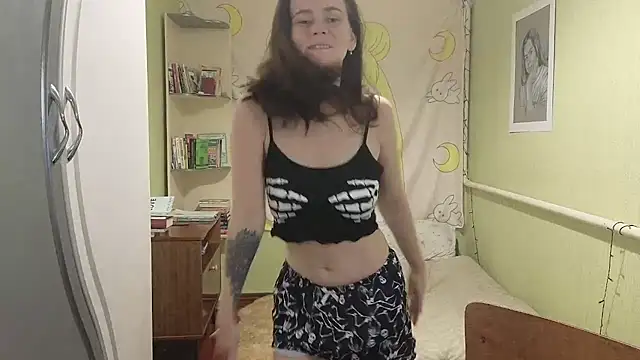 Riley Roo online show from October 27, 5:03 pm