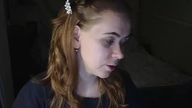 Snapshot of Riley_Roo chatting on December 16, 7:07 pm Riley Roo online show from December 16, 7:07 pm