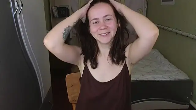 Snapshot of Riley_Roo chatting on September 28, 8:43 am Riley Roo online show from September 28, 8:43 am