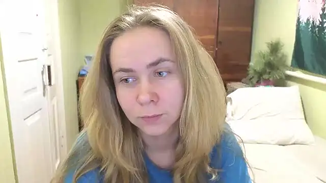 Snapshot of Riley_Roo chatting on January 15, 5:58 pm Riley Roo online show from January 15, 5:58 pm