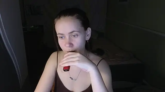 Riley Roo online show from November 16, 7:40 pm