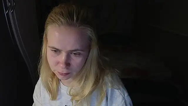 Snapshot of Riley_Roo chatting on February 22, 5:14 pm Riley Roo online show from February 22, 5:14 pm