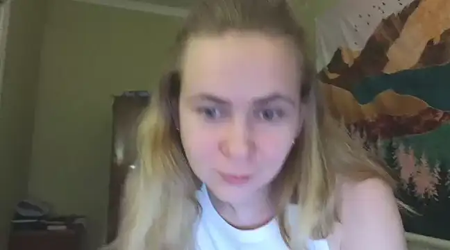 Snapshot of Riley_Roo chatting on February 18, 5:20 pm Riley Roo online show from February 18, 5:20 pm